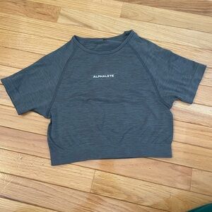 Alphalete Amplify Short Sleeve Crop Top